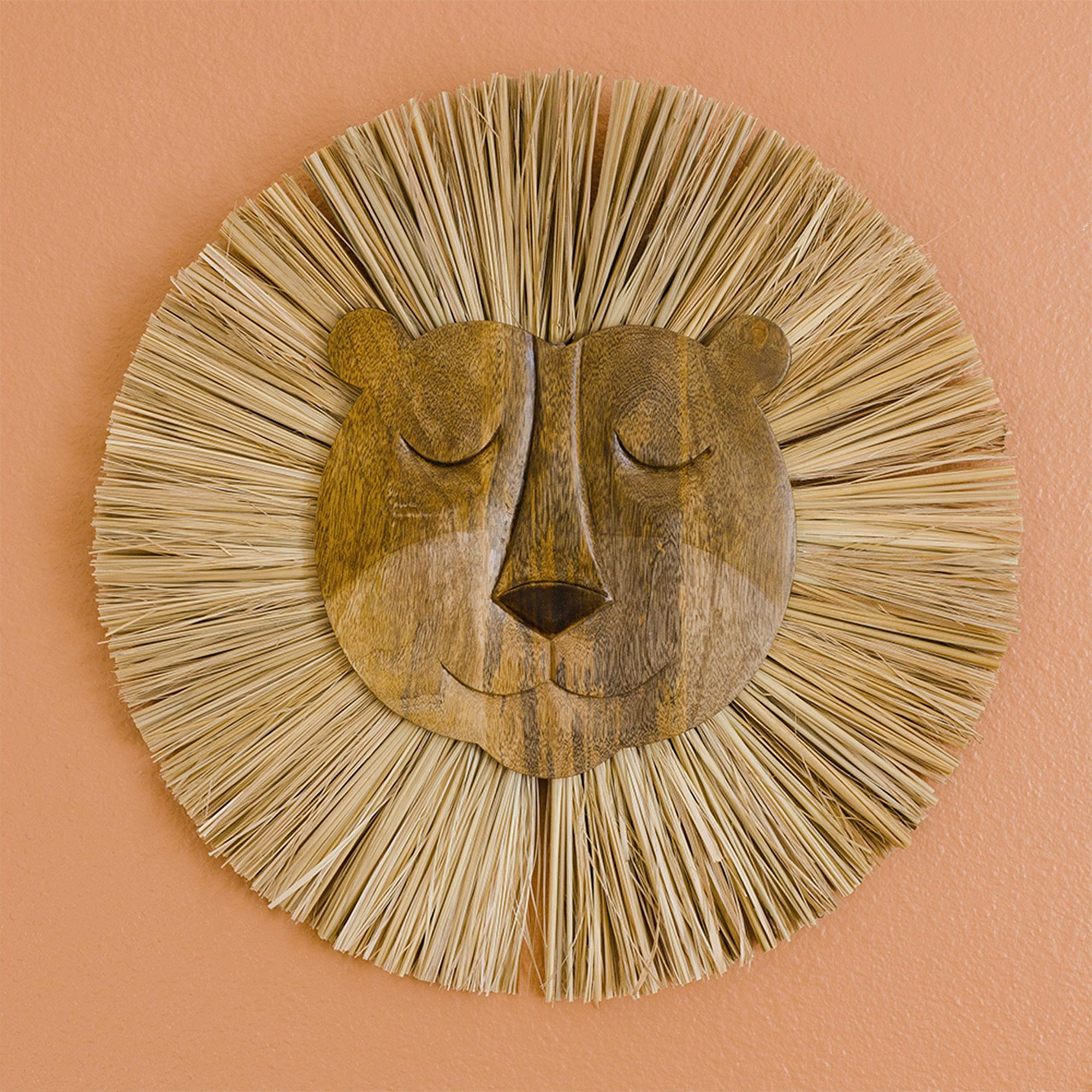 Kendi Lion Safari Wooden Wall Decor