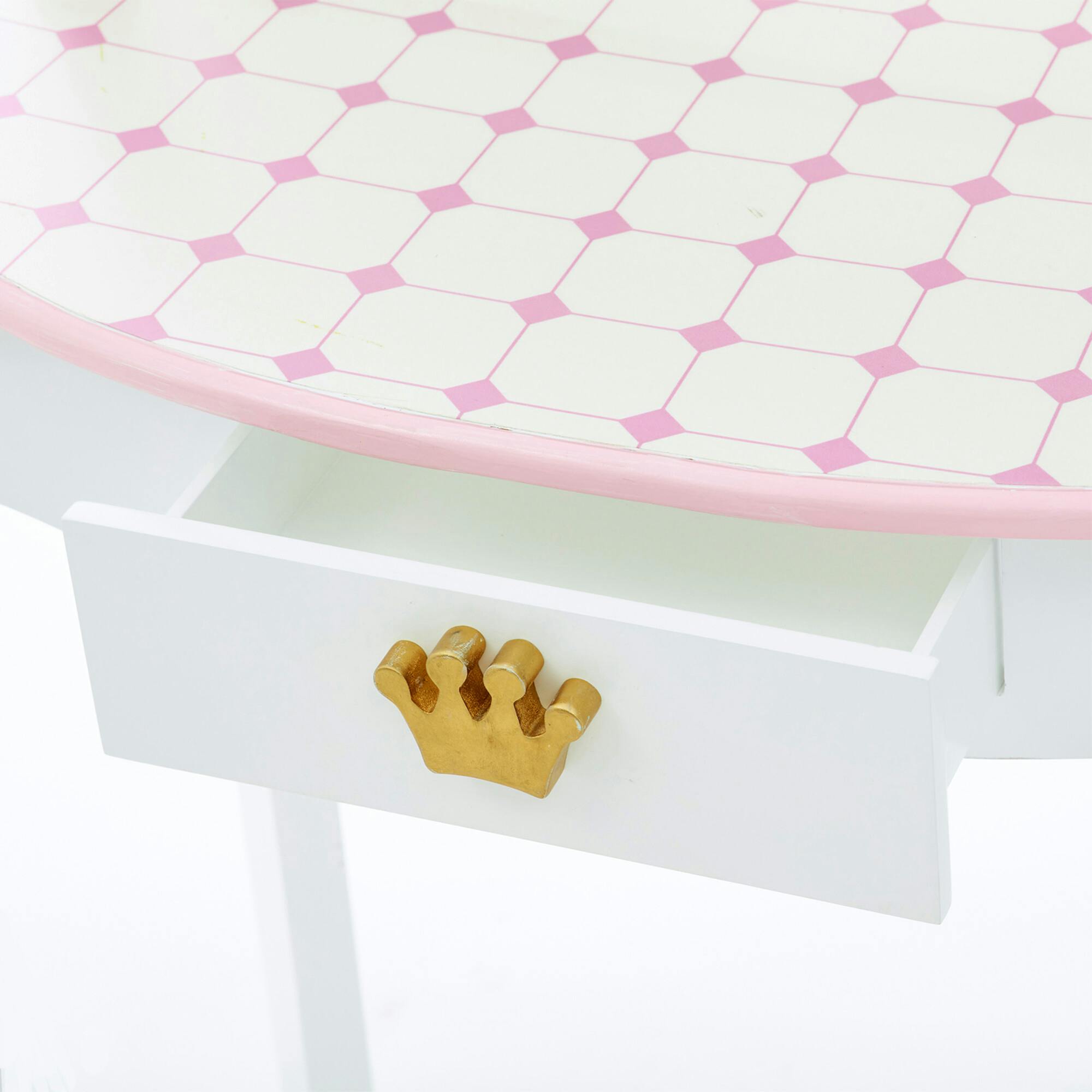 Dreamland Castle Play Vanity Set