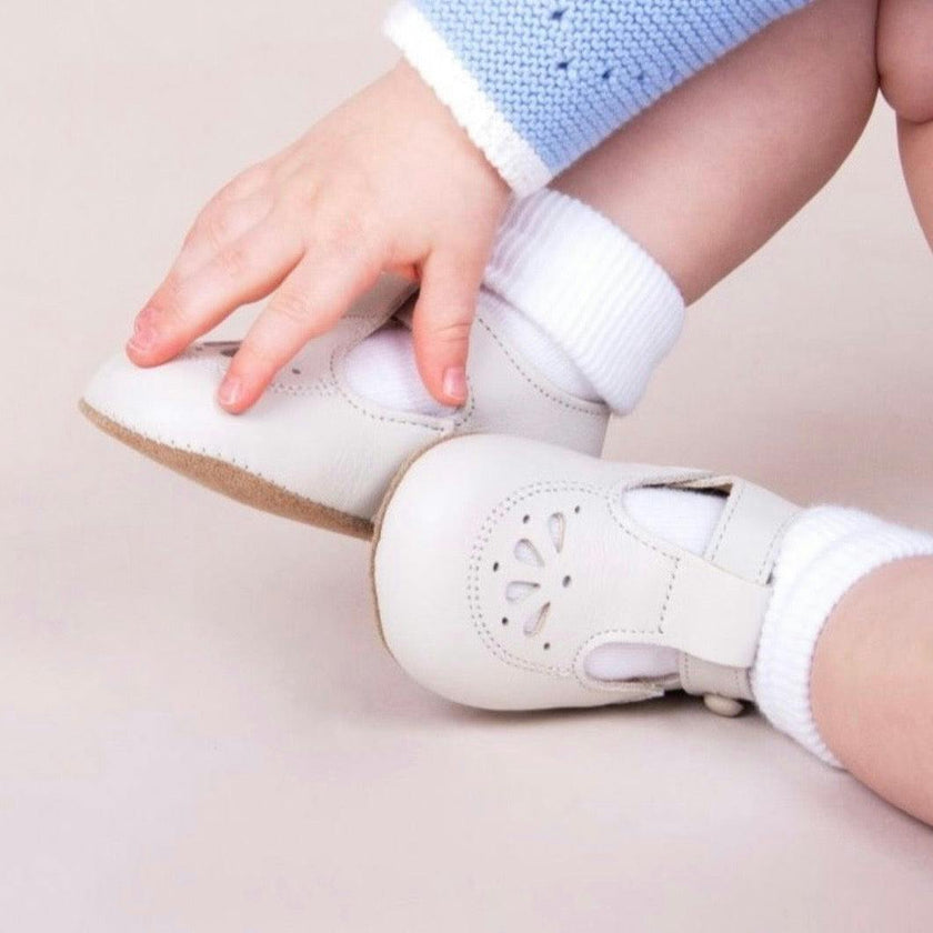 Robin British Pre-Walker Baby Shoes - Ivory