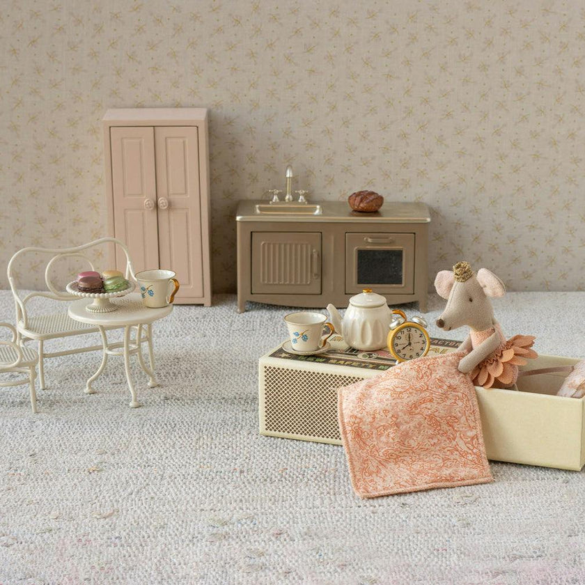 Princess mouse, Little sister in matchbox