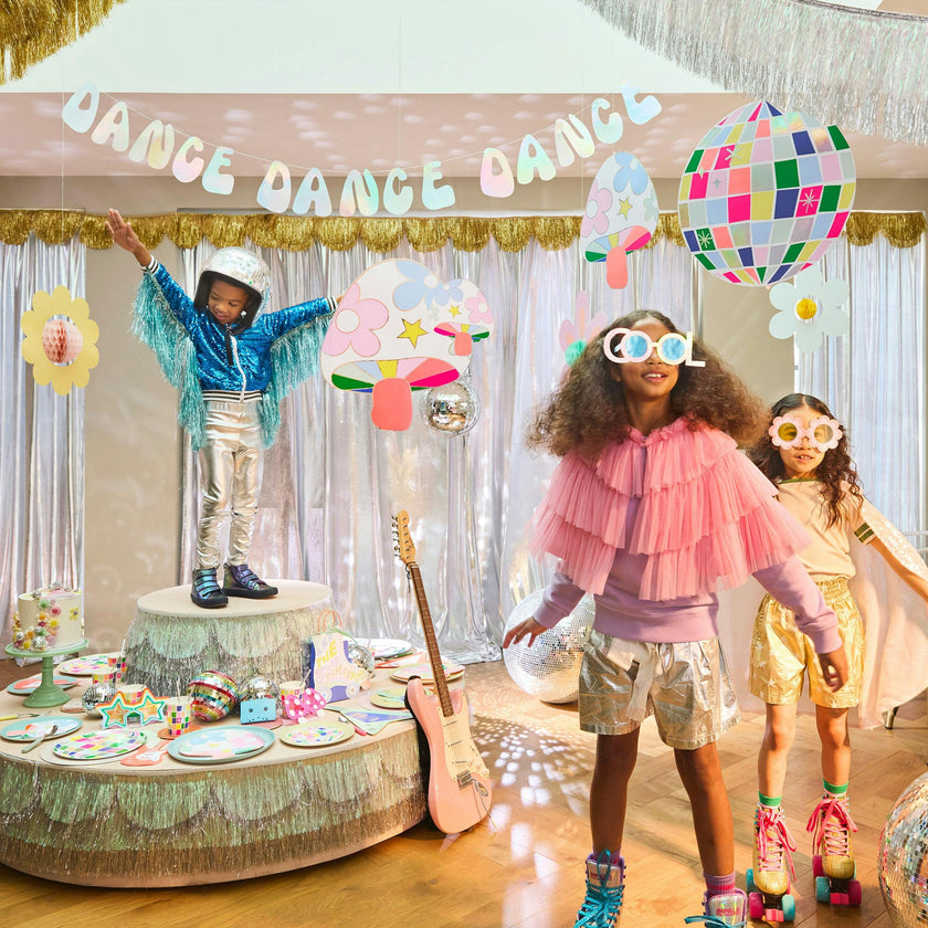 Groovy Dance Garland Set