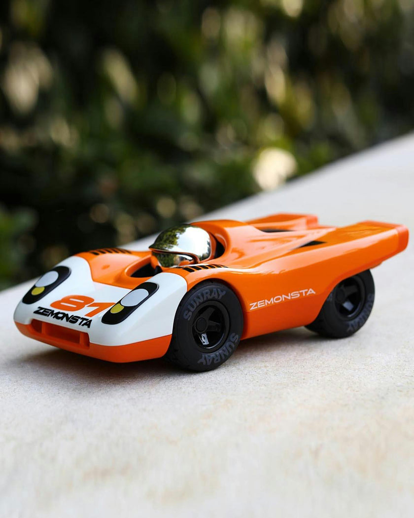 Car ZEMONSTA
