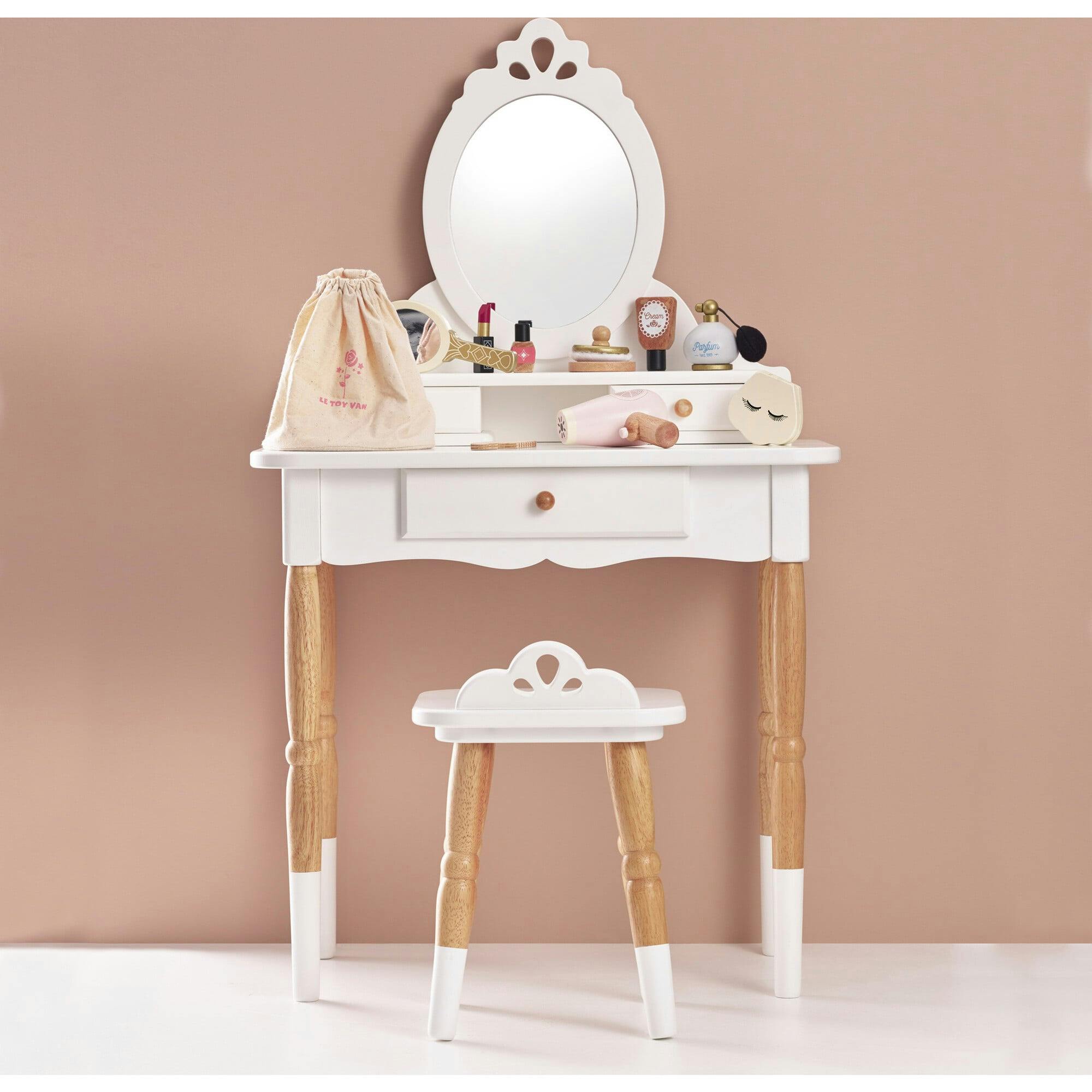 Vanity Table & Stall