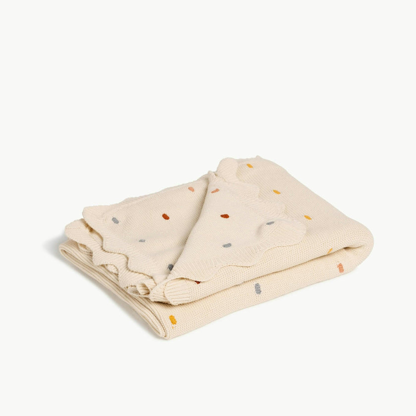 Dotted Scallop Knit Throw