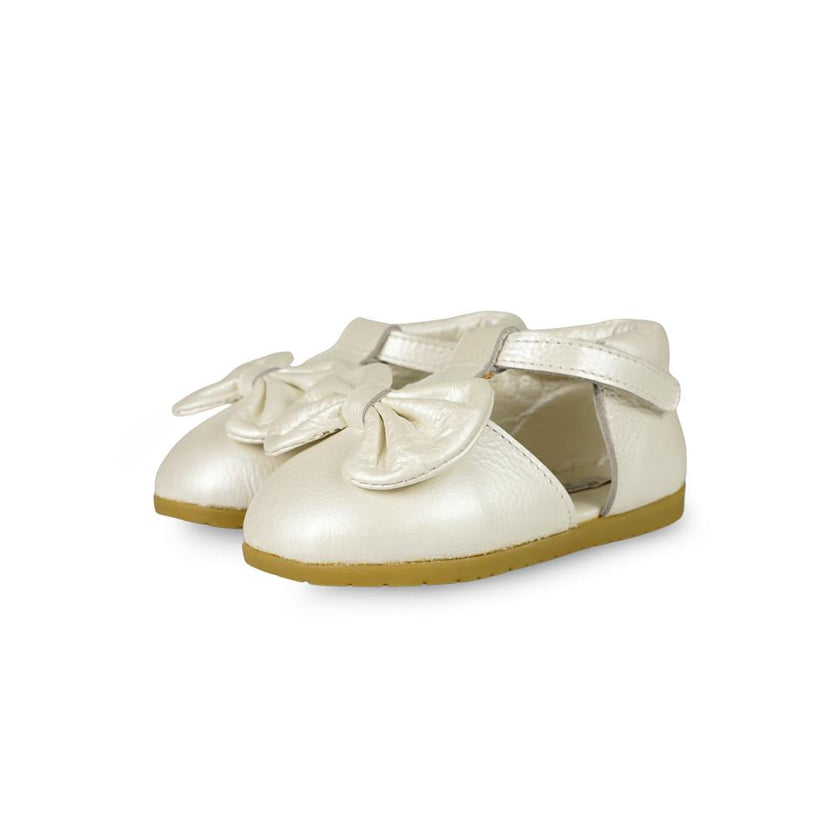 Moane Shoes | Off White Metallic Leather