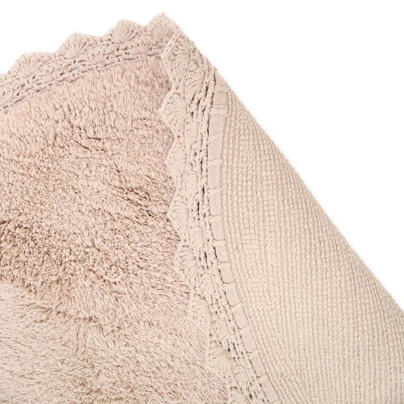 Perla Hand-Tufted Crochet Lace Trim Round Rug