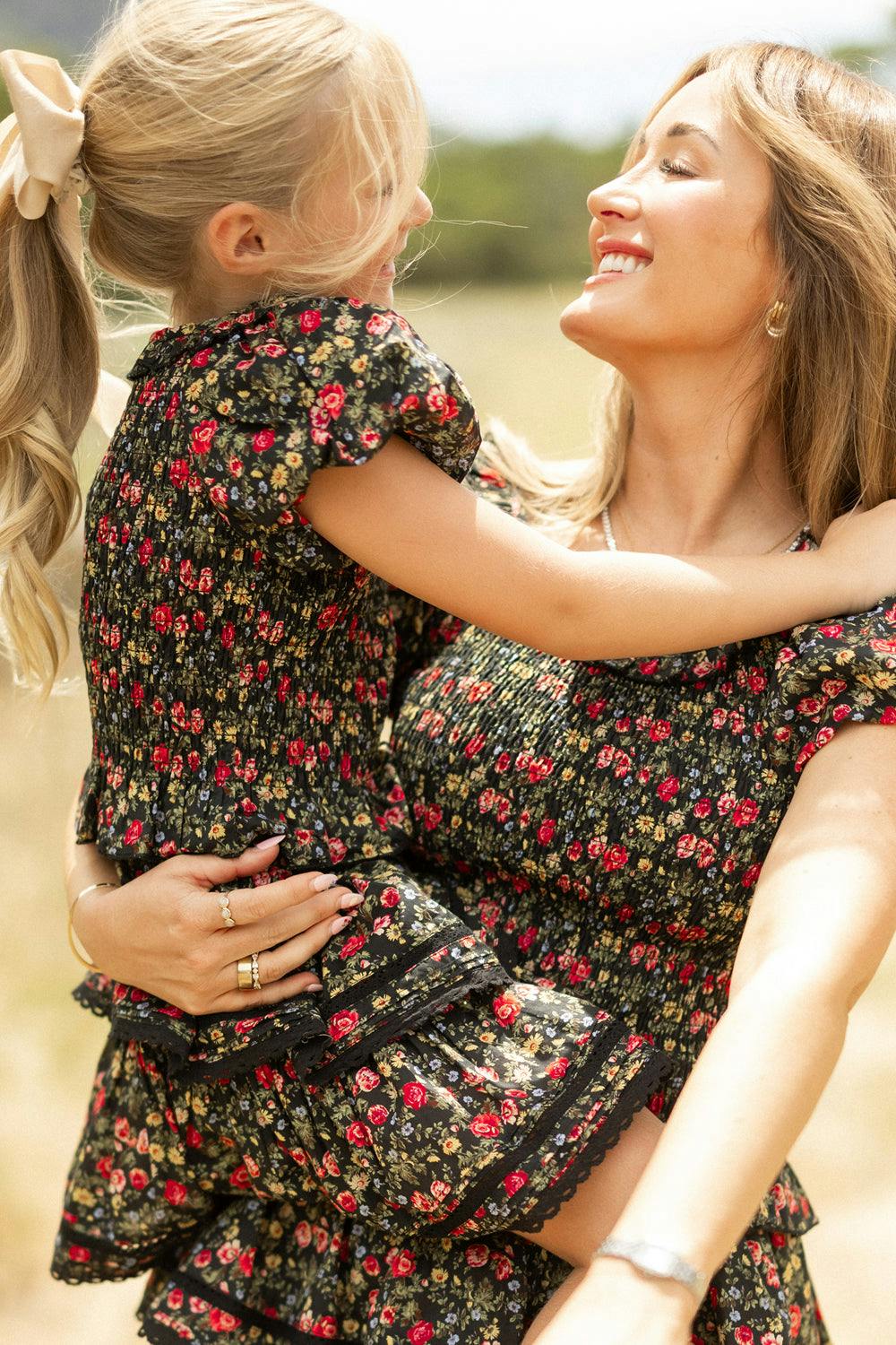 Mini Annalise Top in Obsidian Vintage Poppies