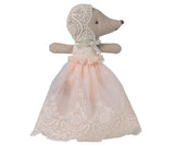 Baby mouse in gown - Powder