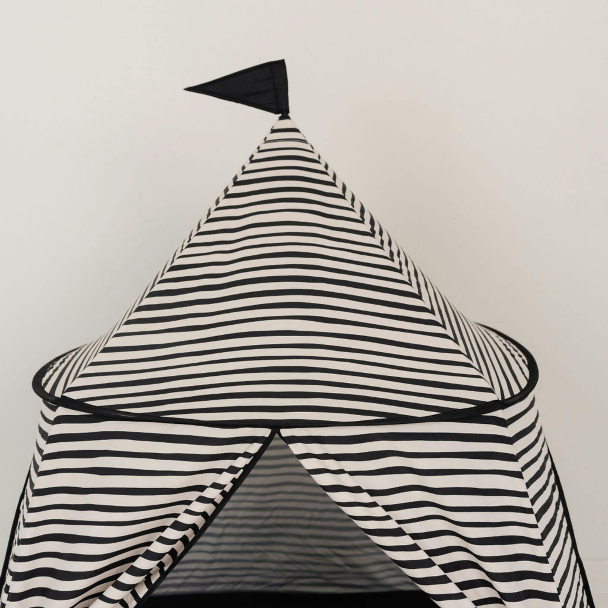 Bold Stripe Play Tent