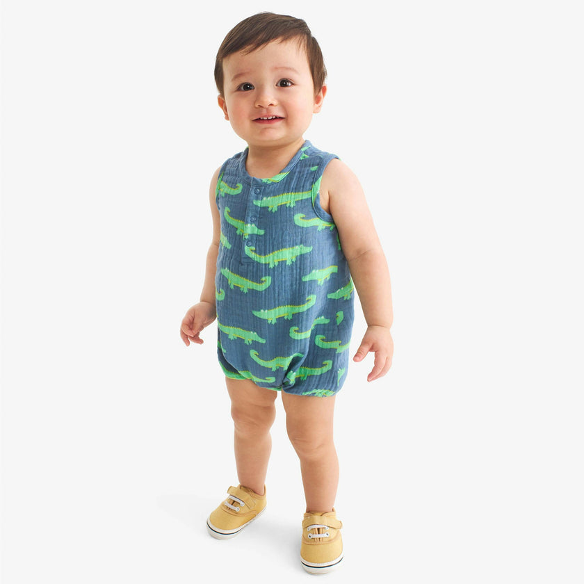 Baby cotton gauze bubble shortie in gator pals