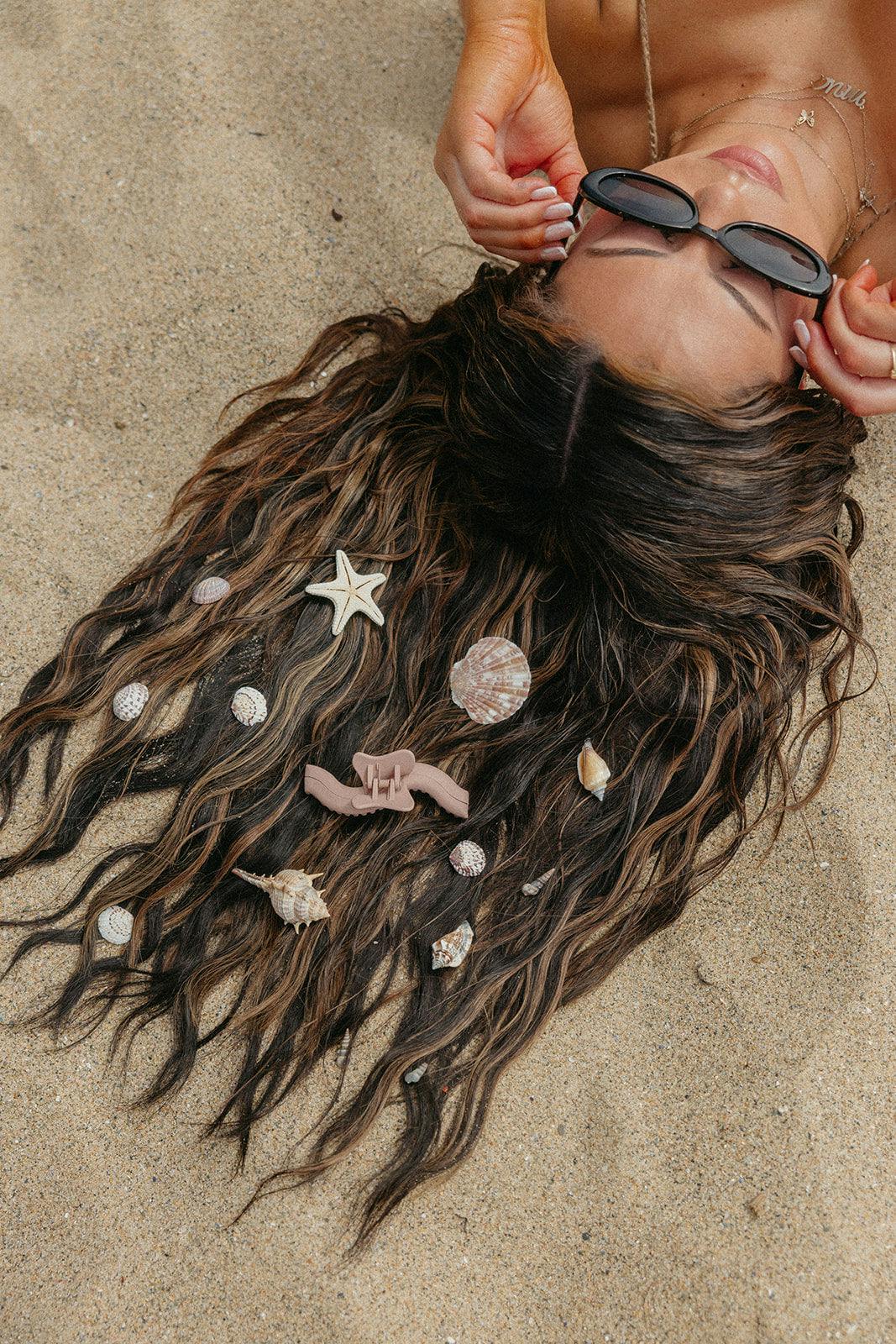 KAXI WAVY MIDI HOLD EVERYTHING CLAW