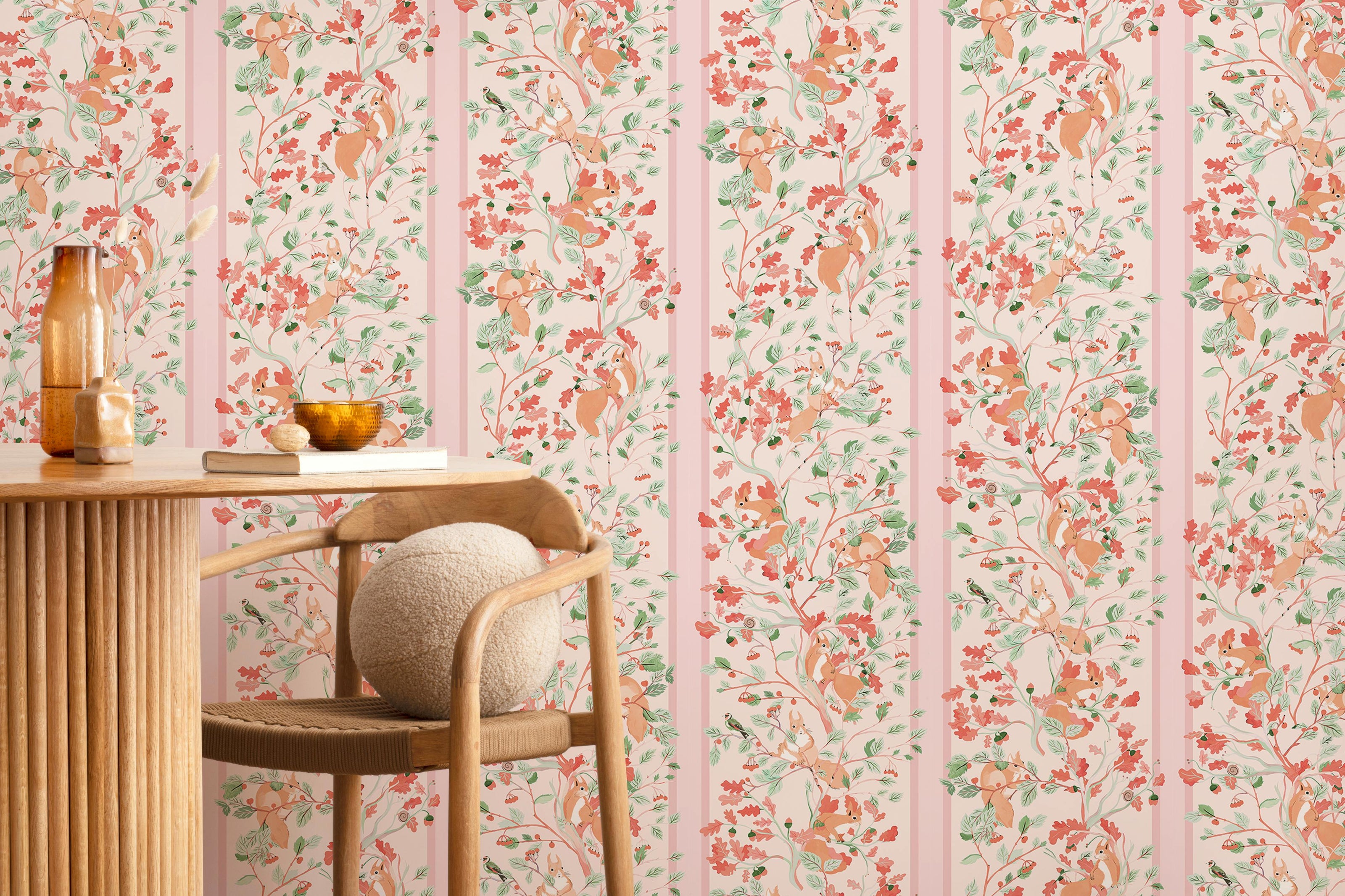 Papier peint CASSE-NOISETTE coloris Rose
