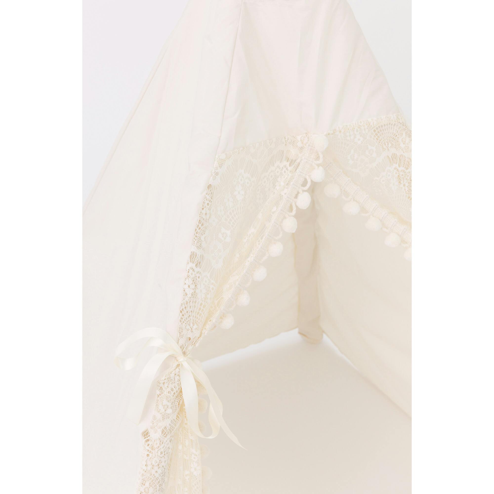 Itty Bitty Lace Play Tent
