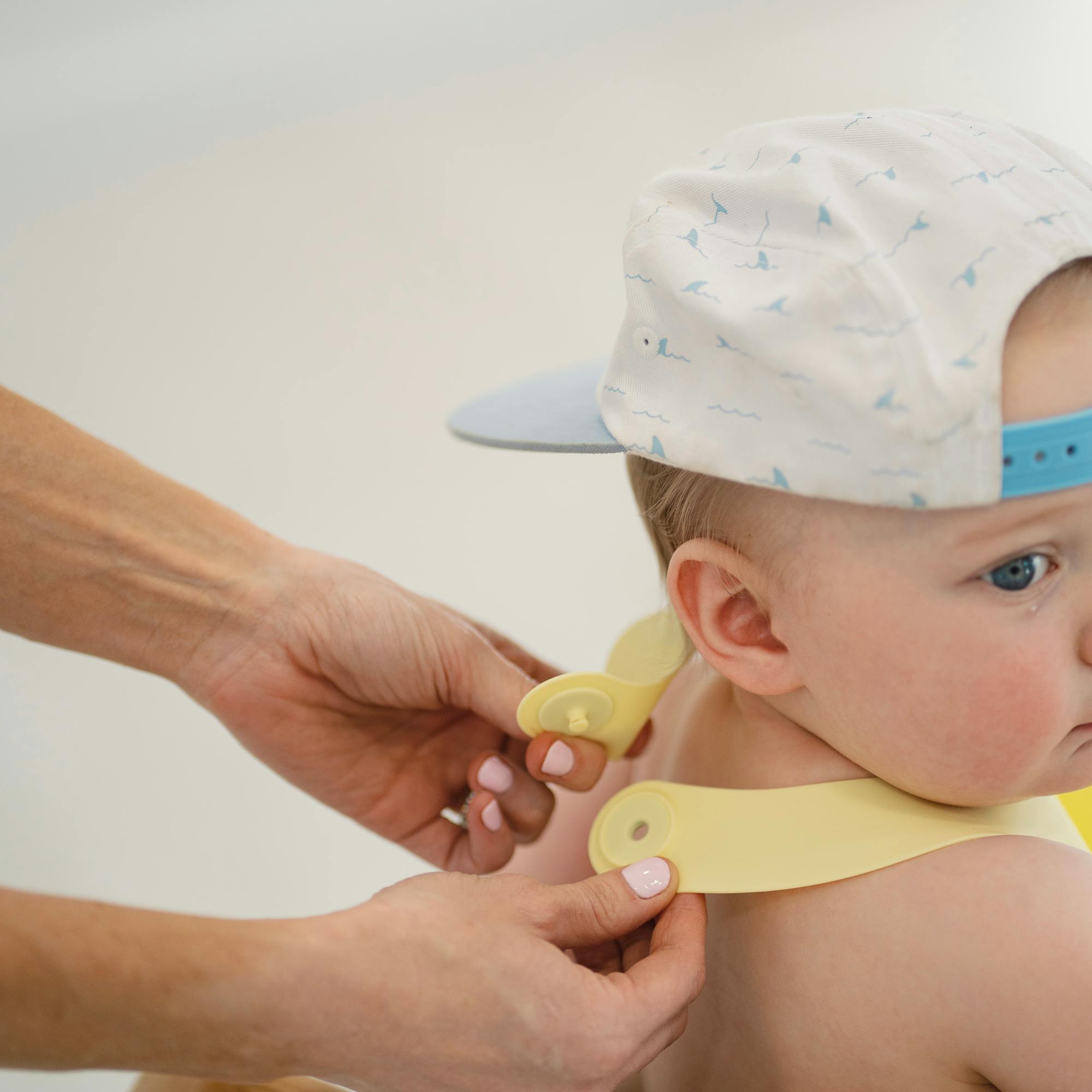 Magnetic Silicone Bib