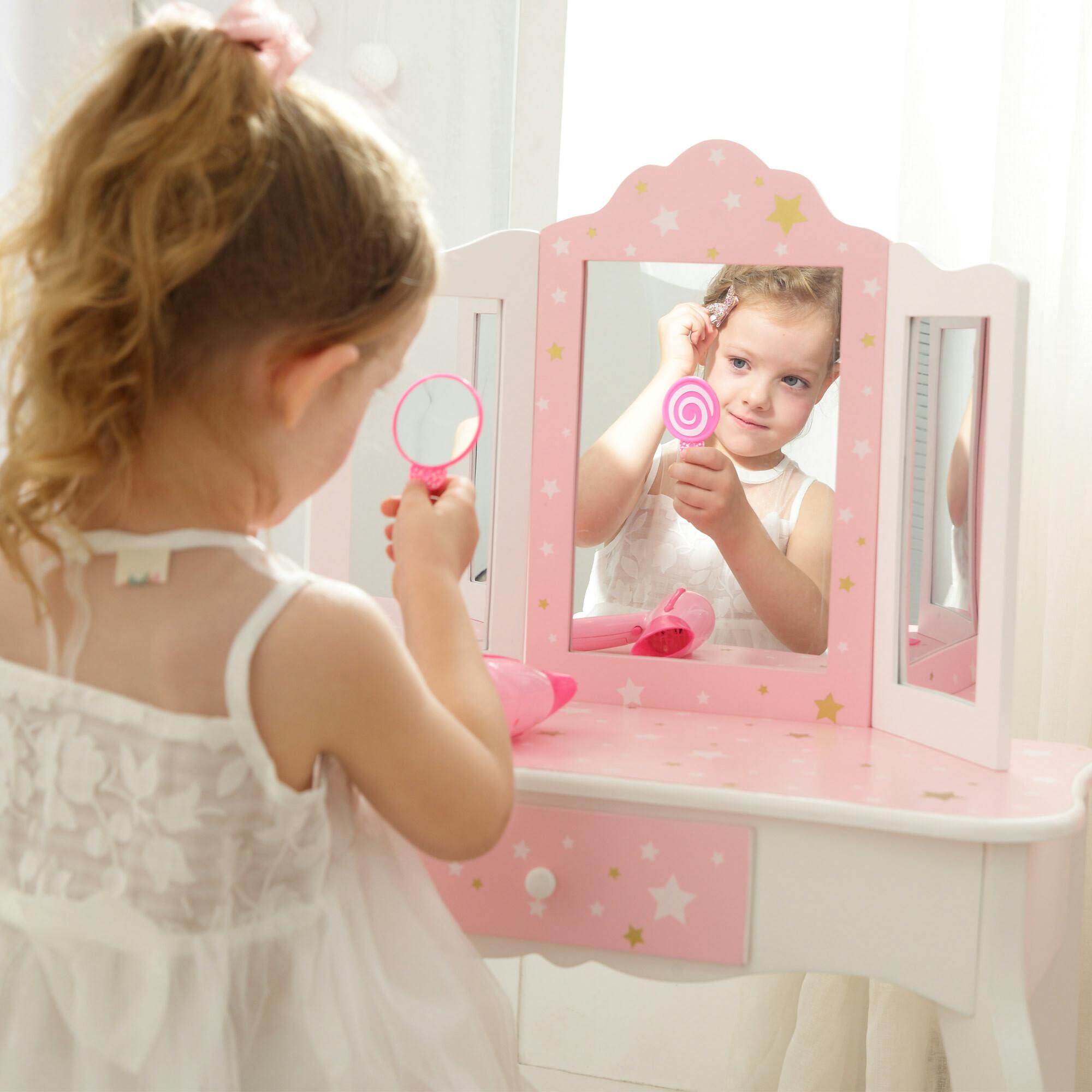 Teamson Kids Wooden Twinkle Star 2-pc. Vanity