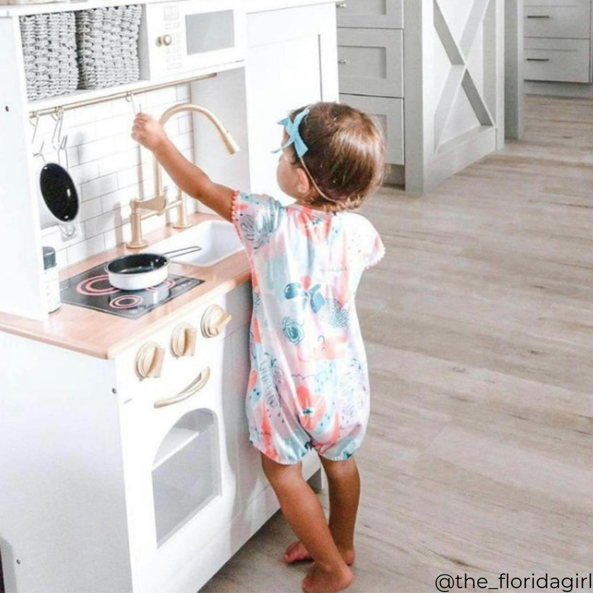Teamson Kids Little Chef Boston Wooden Play Kitchen