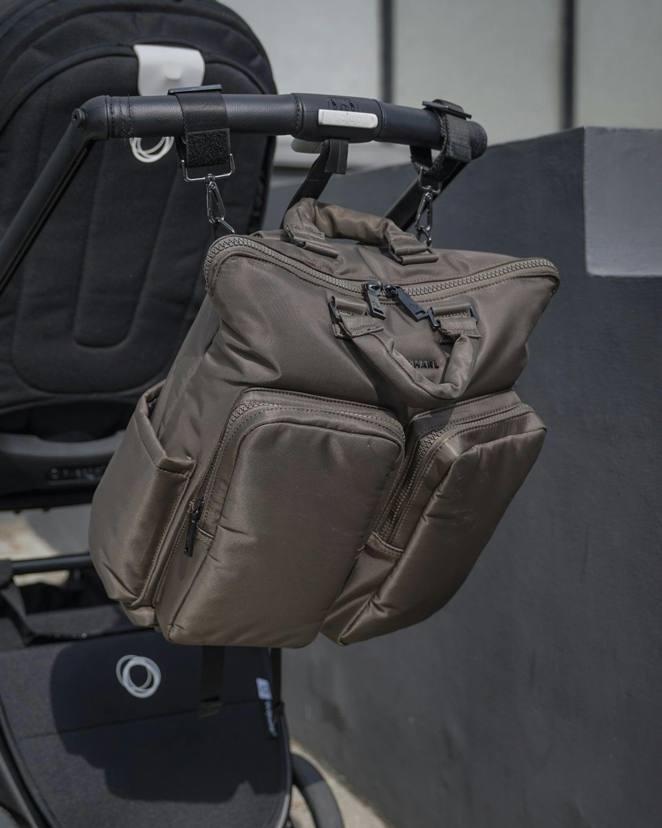 Ozzy Changing Tote / Backpack 2.0 Chocolate
