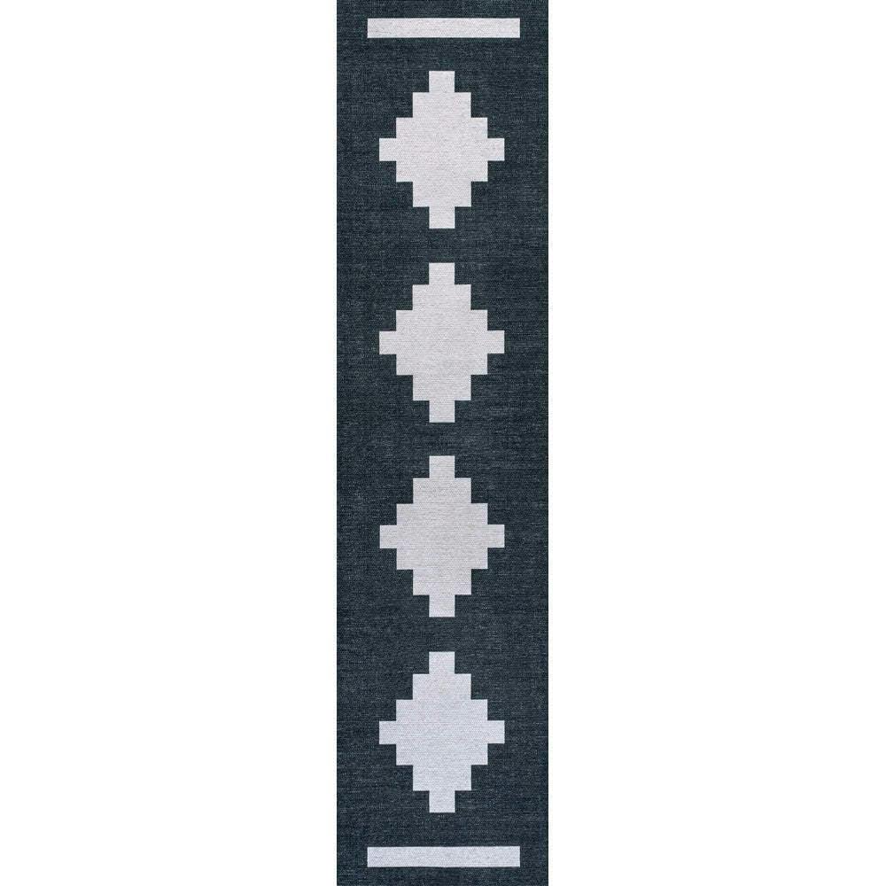 Adriel Geometric Tribal Medallion Machine-washable Area Rug