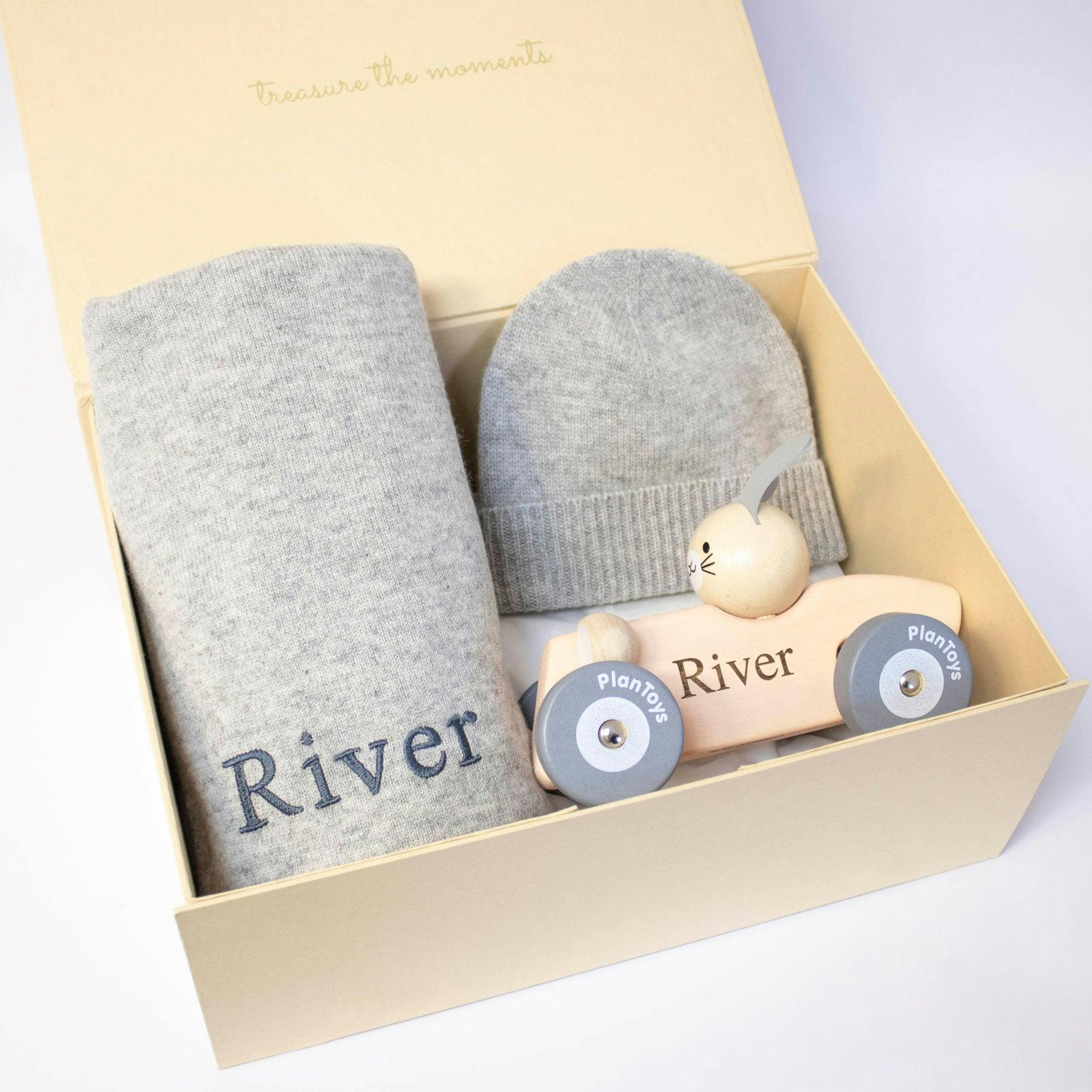 CLASSIC CASHMERE RACING CAR SET - BUNNY