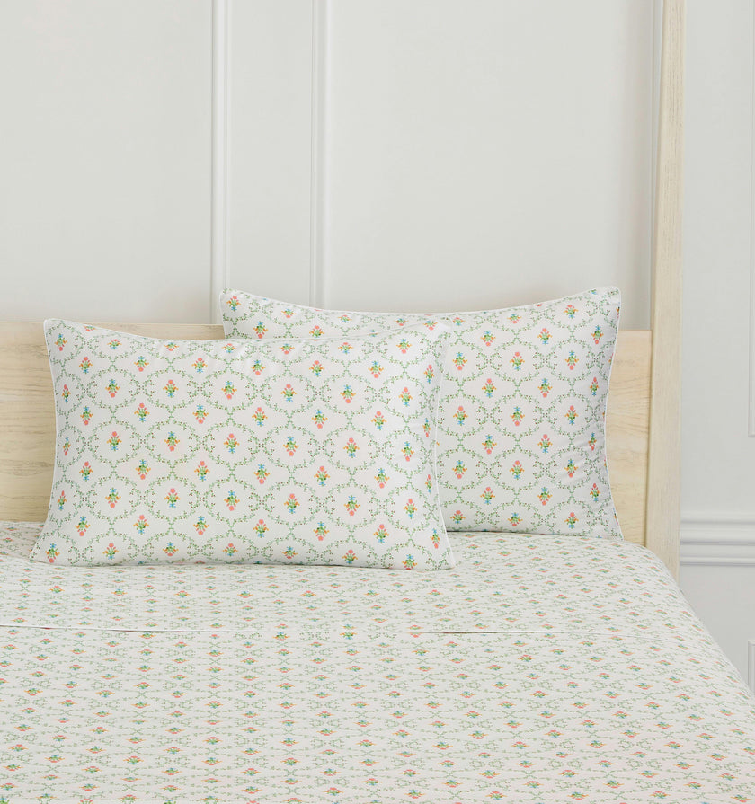 The Pillowcase Set - Pastel Trellis