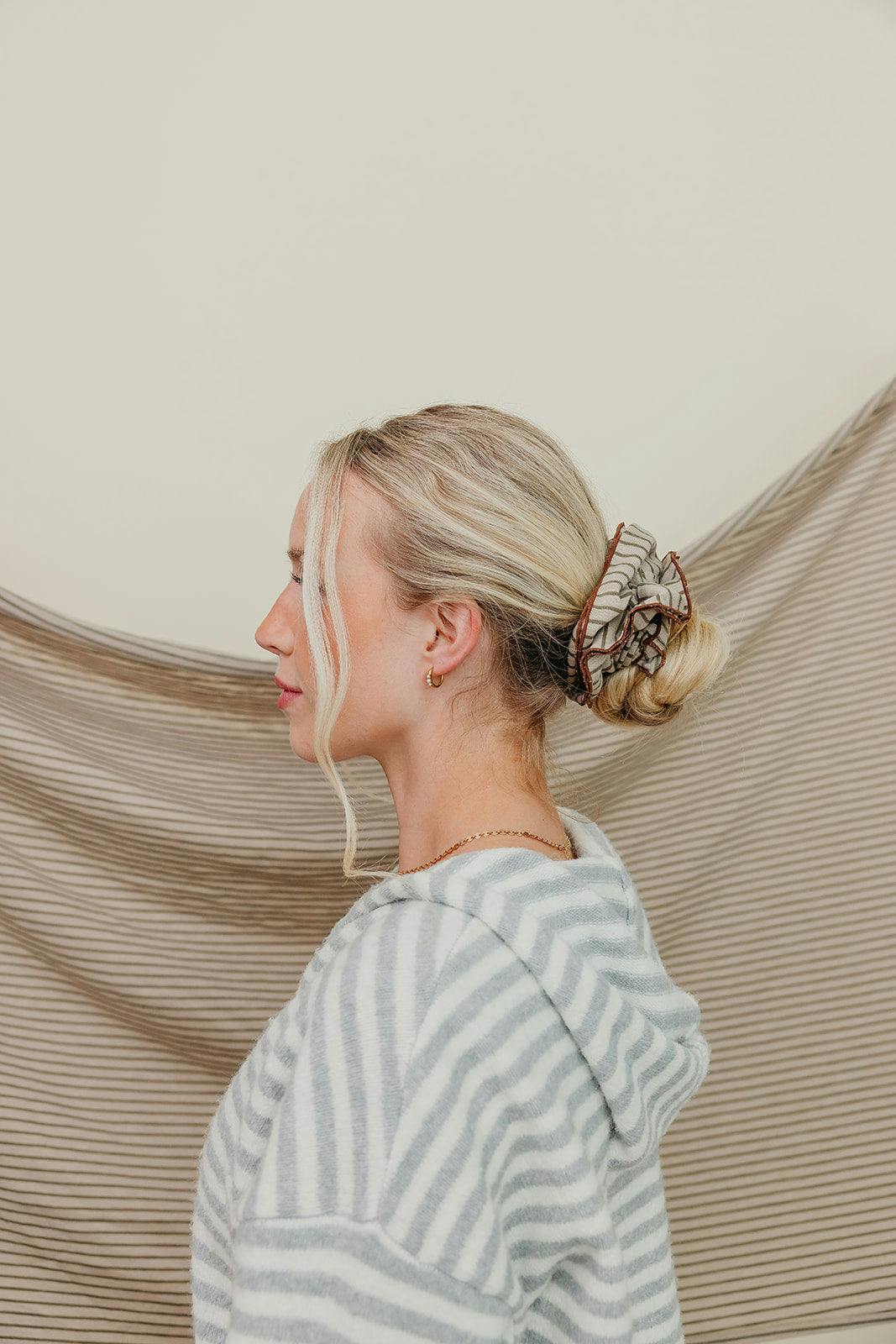 STRIPED CORSET SCRUNCHIE