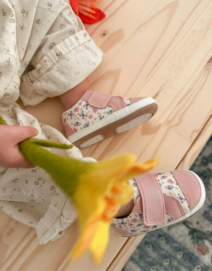 Rina First Kicks in Pink