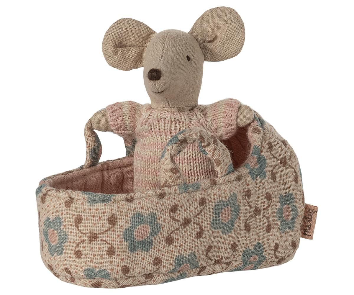 Baby mouse in carry cot - Rose