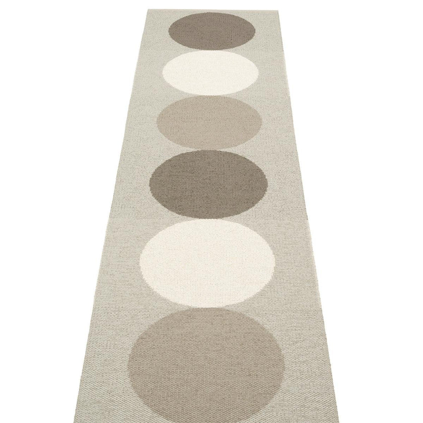 Rug OTTO Clay/ Background Linen 2.25 x 9 ft