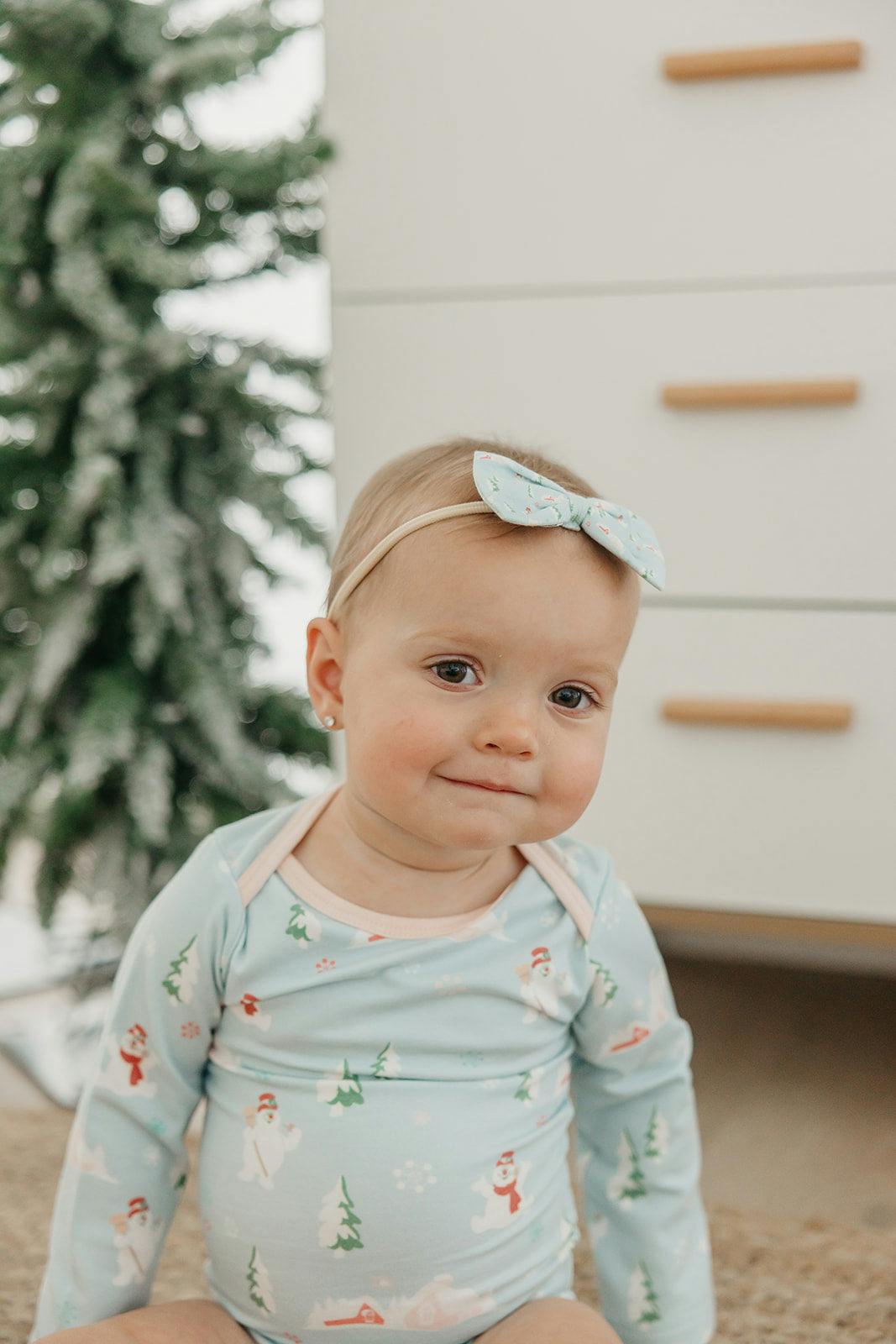 Bowtie Baby Bow - Frosty the SnowmanÃ¢â€žÂ¢