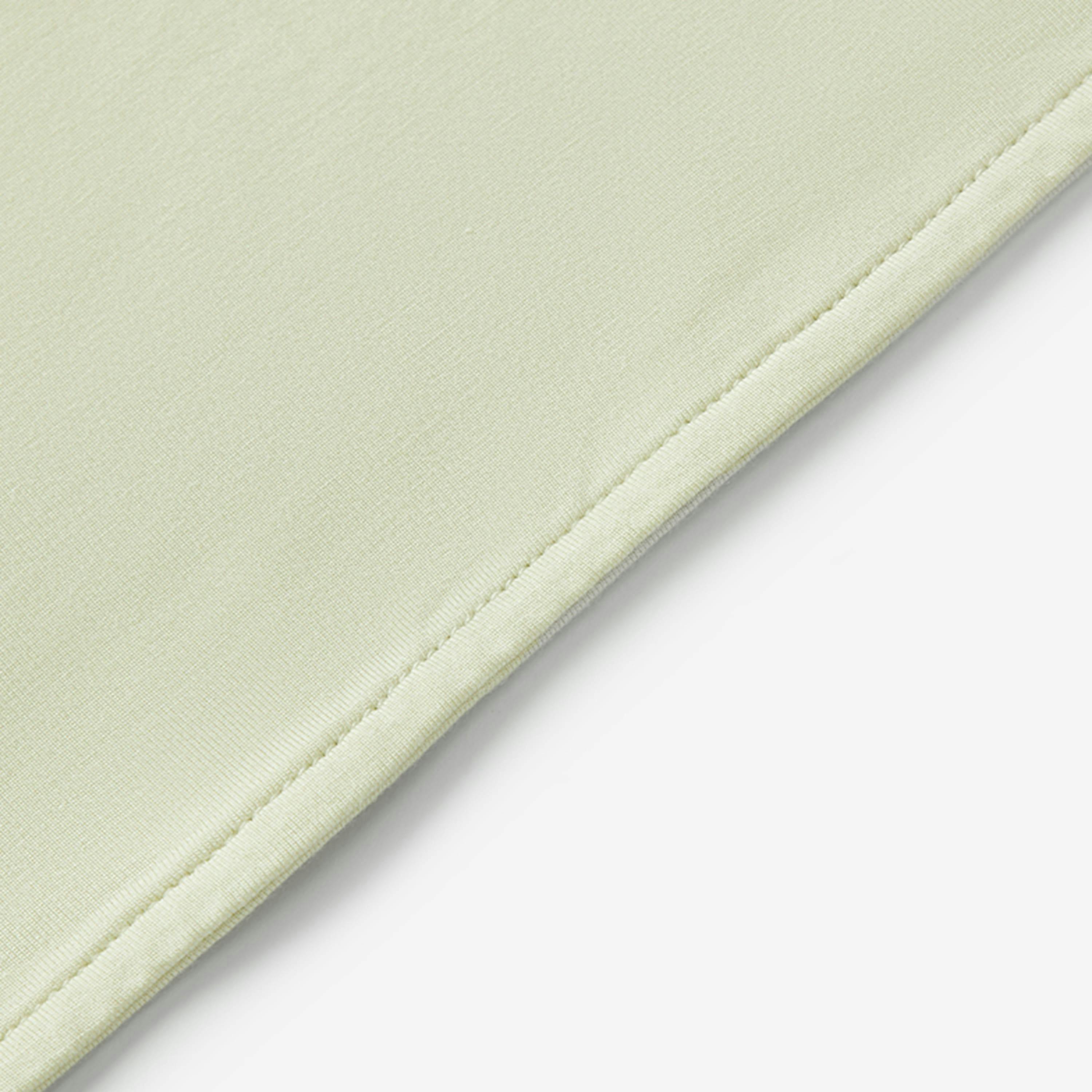 Aloe Luxe Solid Kerchief Bib