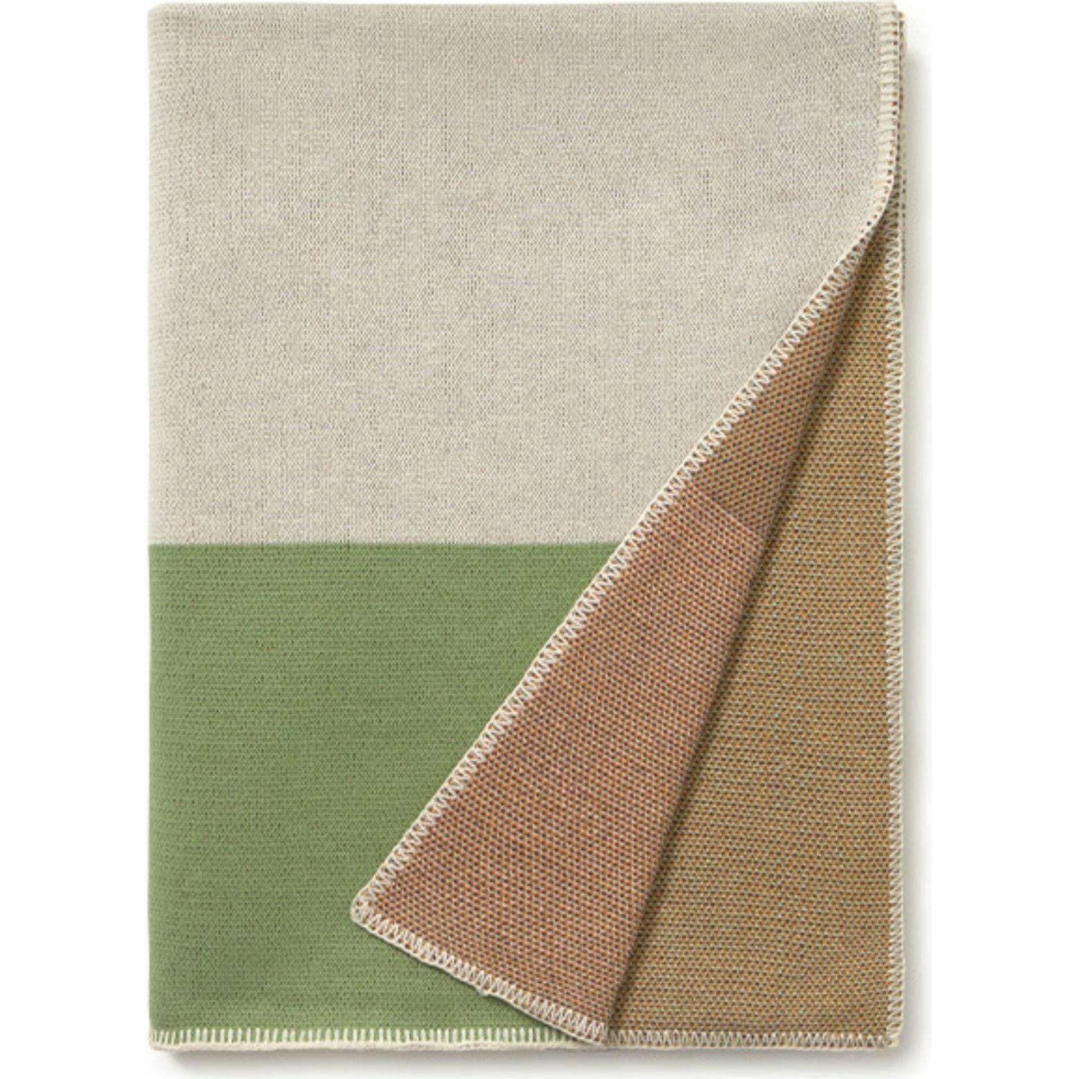 Knitted Blanket Color Composition
