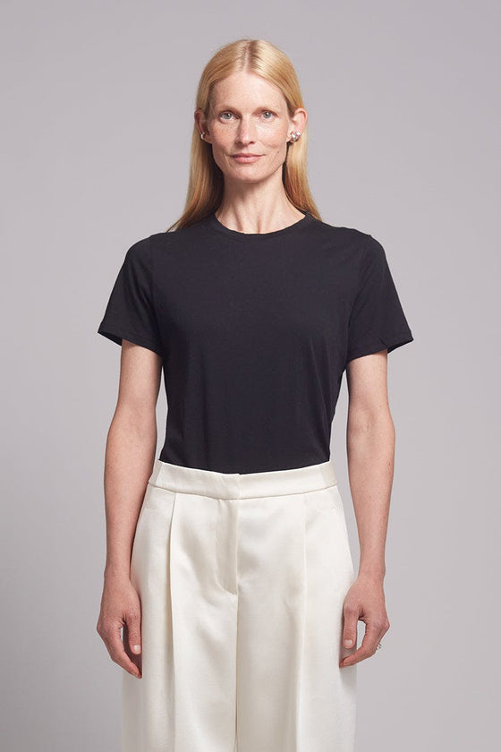 LARA CREW T-SHIRT | BLACK