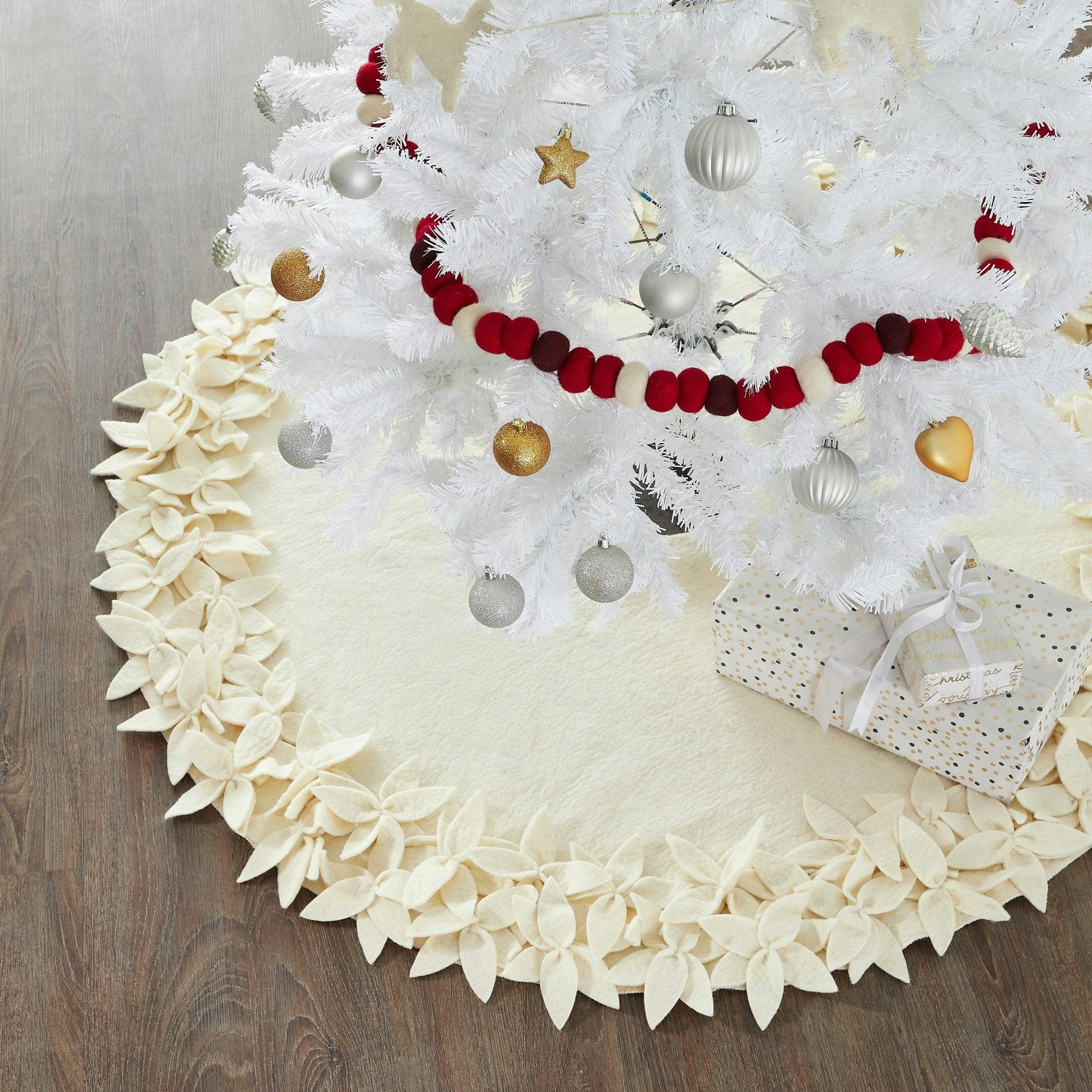 Handmade Felted Wool Overlapping Flowers Border Cream Christmas Tree Skirt 26