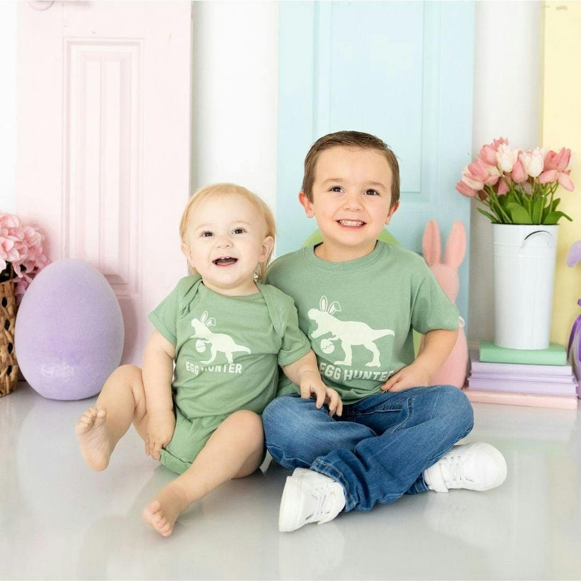 Egg Hunter Easter Short Sleeve Bodysuit
