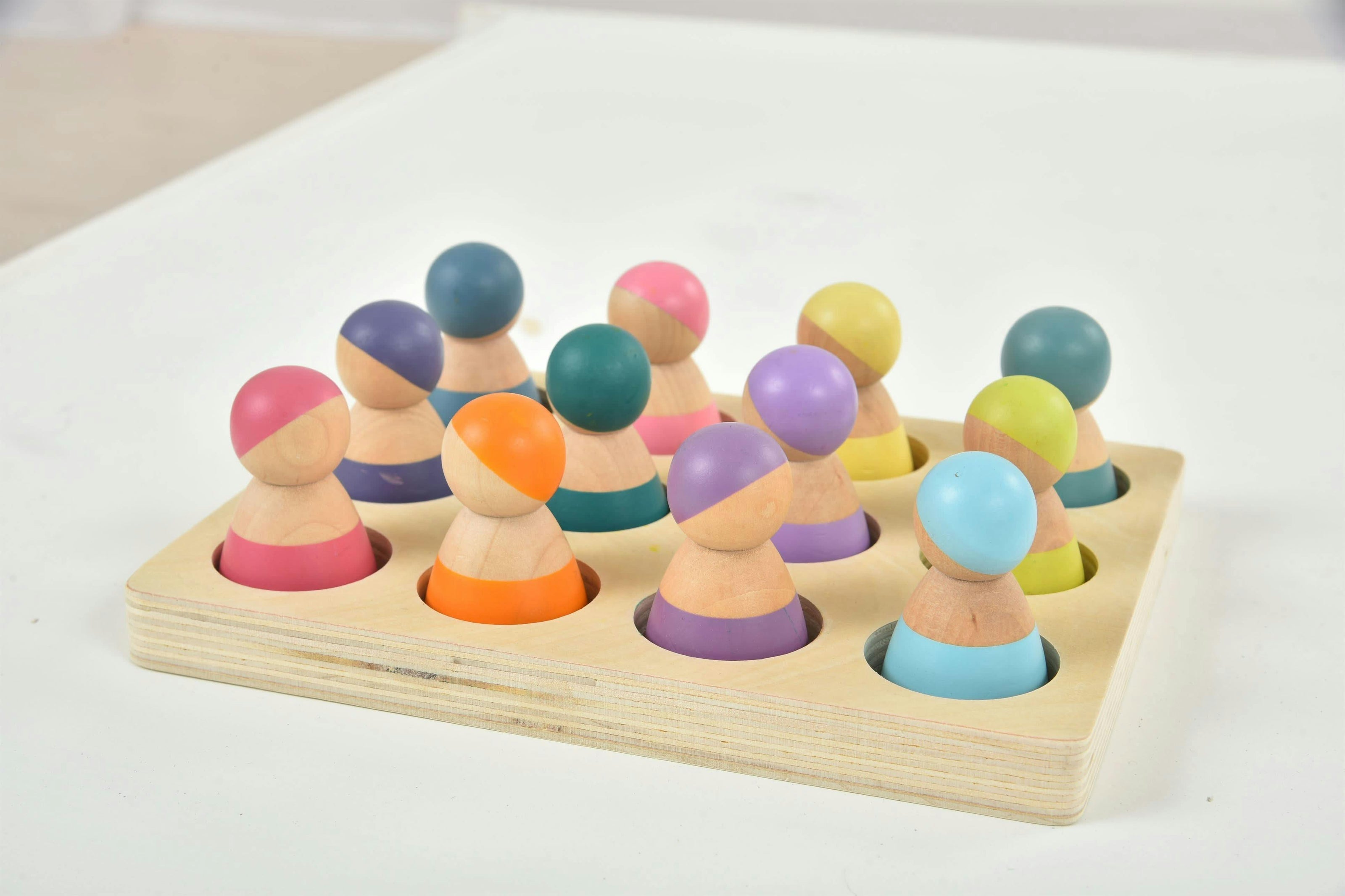 Wooden Rainbow Peg Dolls Figures 12 Piece Set