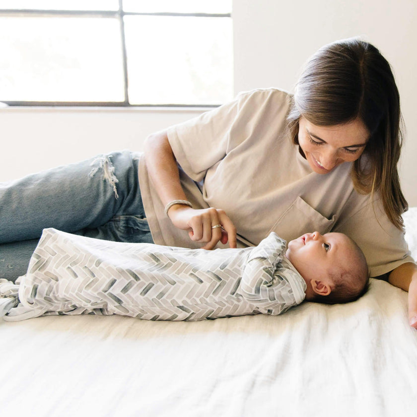 Newborn Knotted Gown - Alta