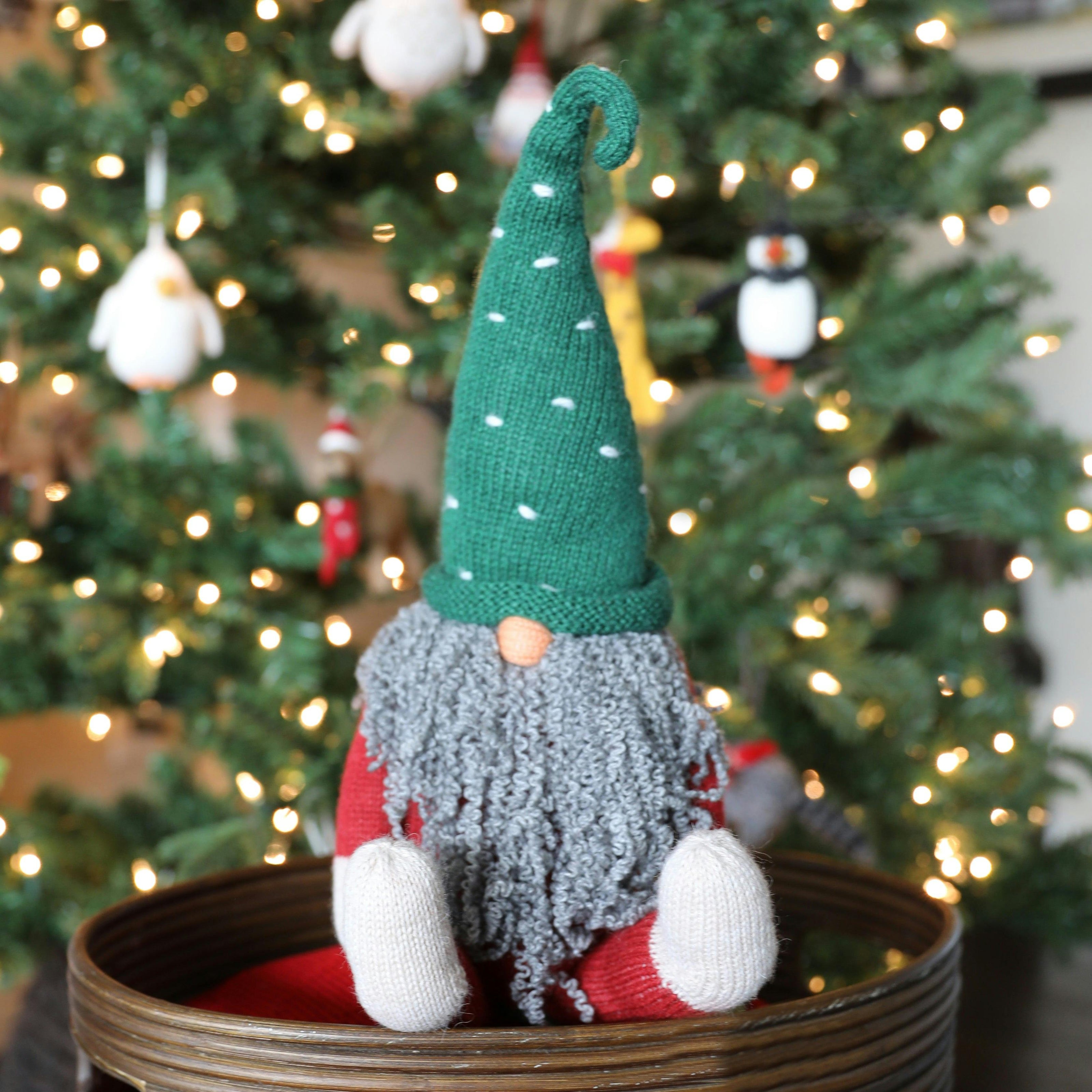 Sitting Gnome 15