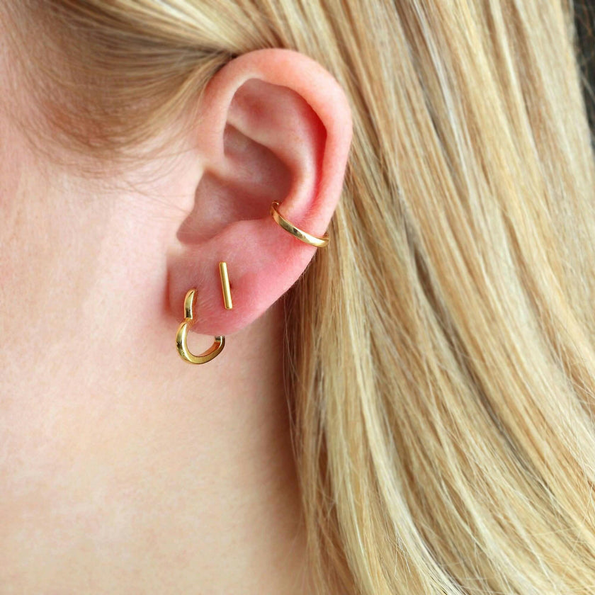 Bar Titanium Flat Back Stud Earring