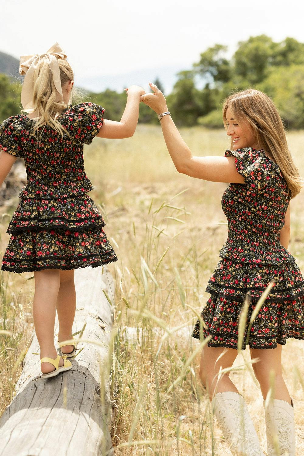 Mini Annalise Skirt in Obsidian Vintage Poppies