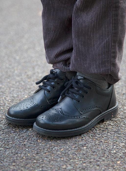 Hampton Classics Hamish School Shoes in Black