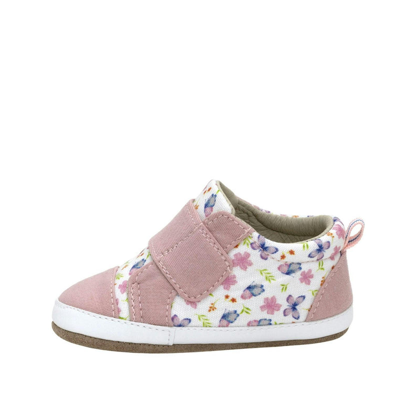 Rina First Kicks in Pink