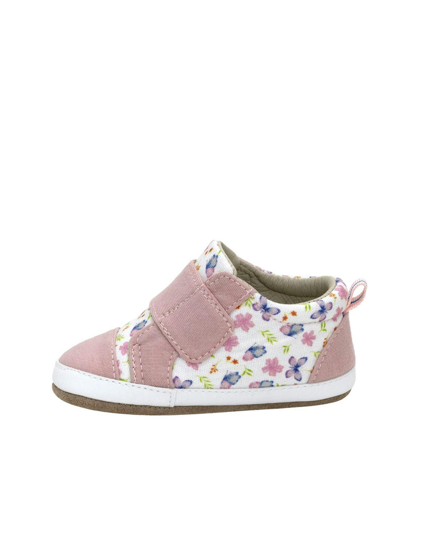 Rina First Kicks in Pink