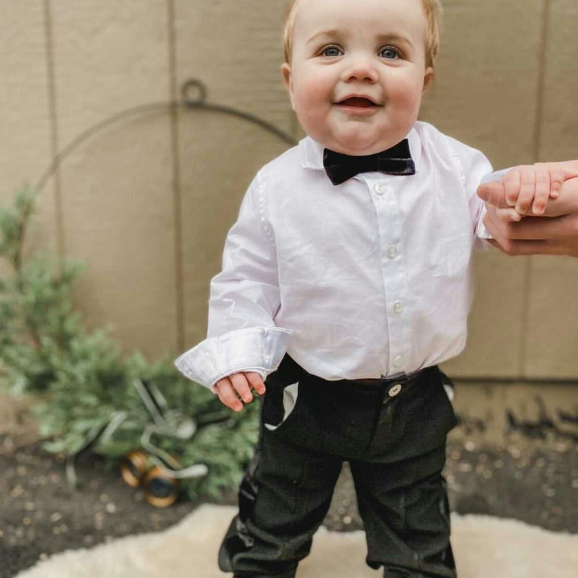 Small Velvet Bow Tie