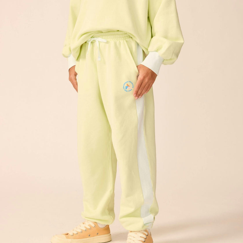 Organic Weekend Jogger in Keylime
