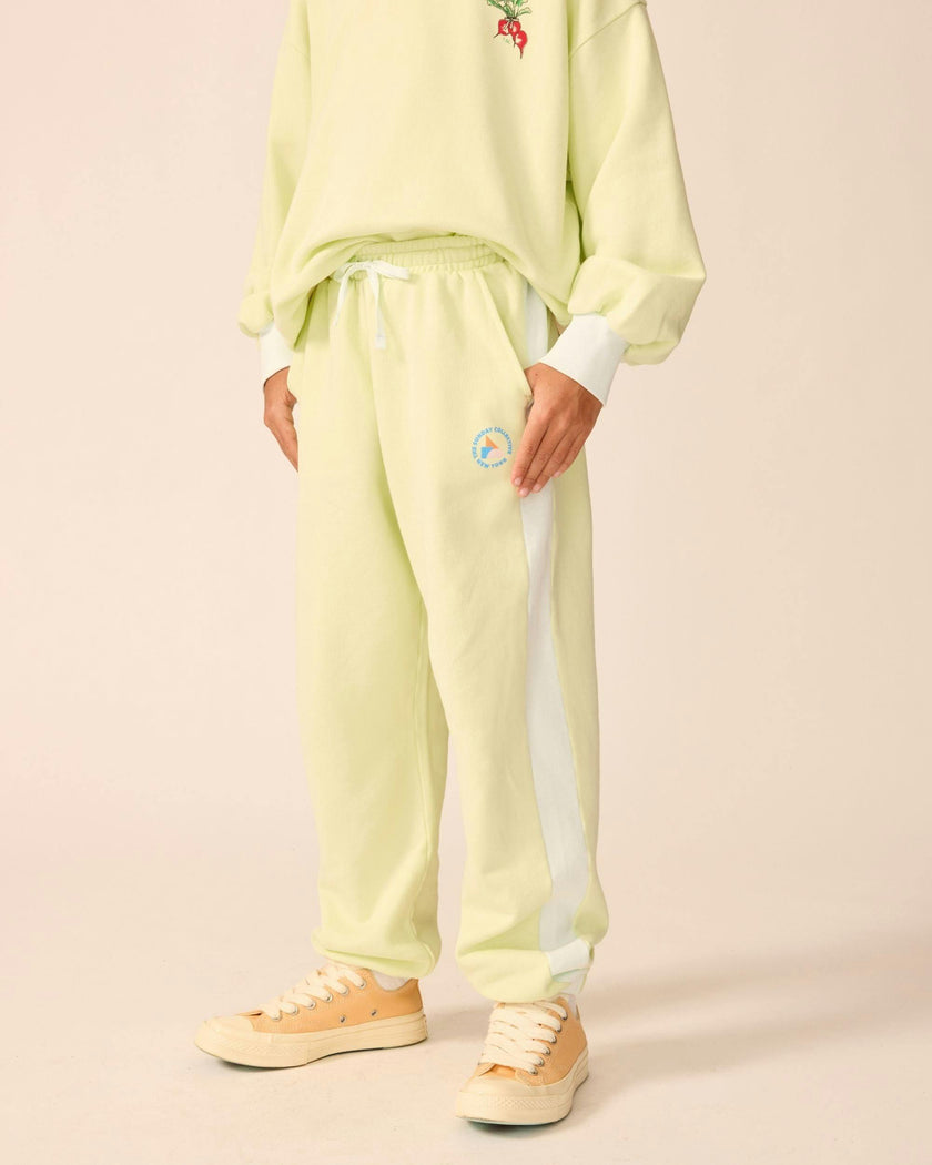 Organic Weekend Jogger in Keylime