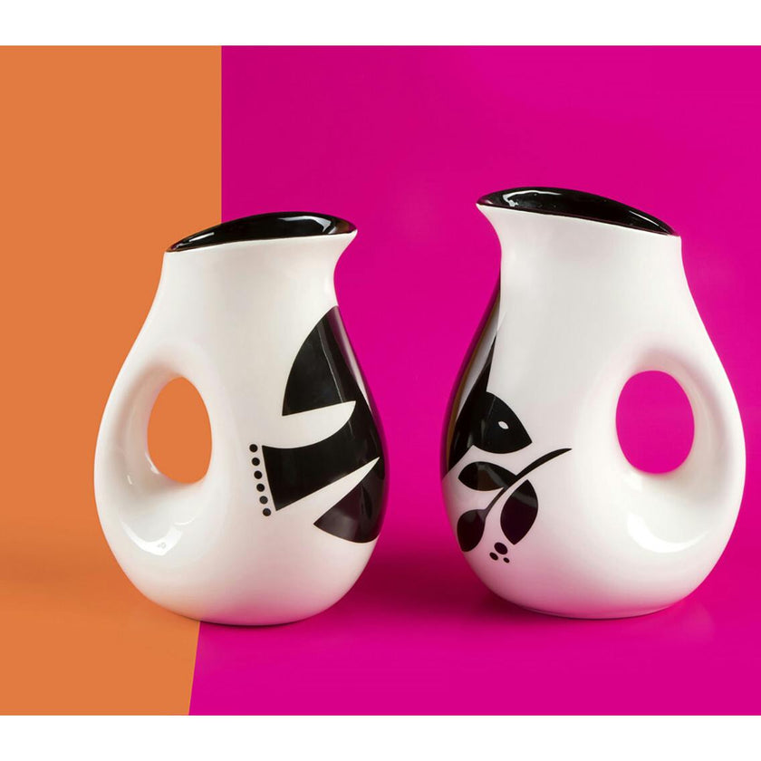 Schmooze Jug & Cloth Set