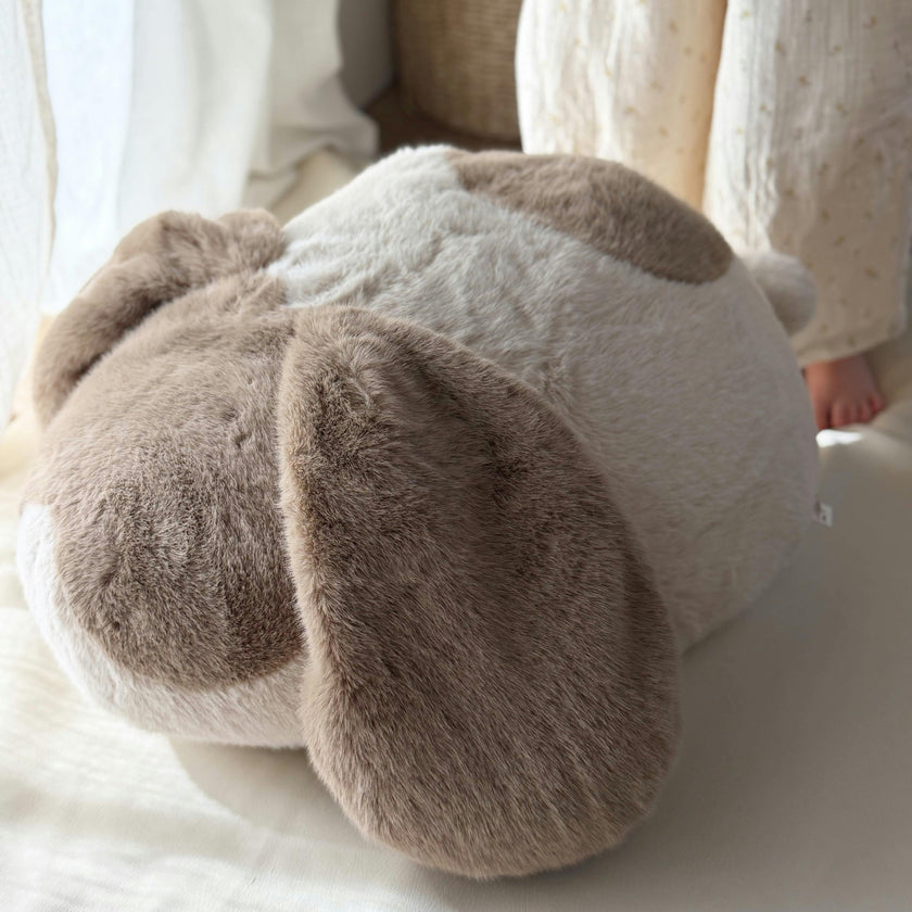 BUNNY POUF
