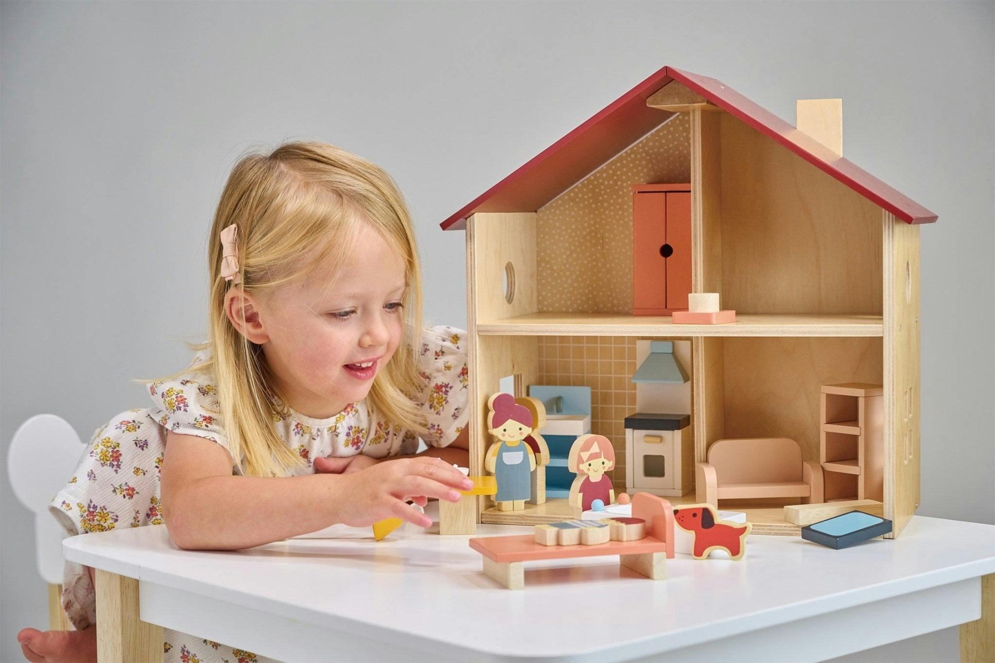 Poppets Dolls House