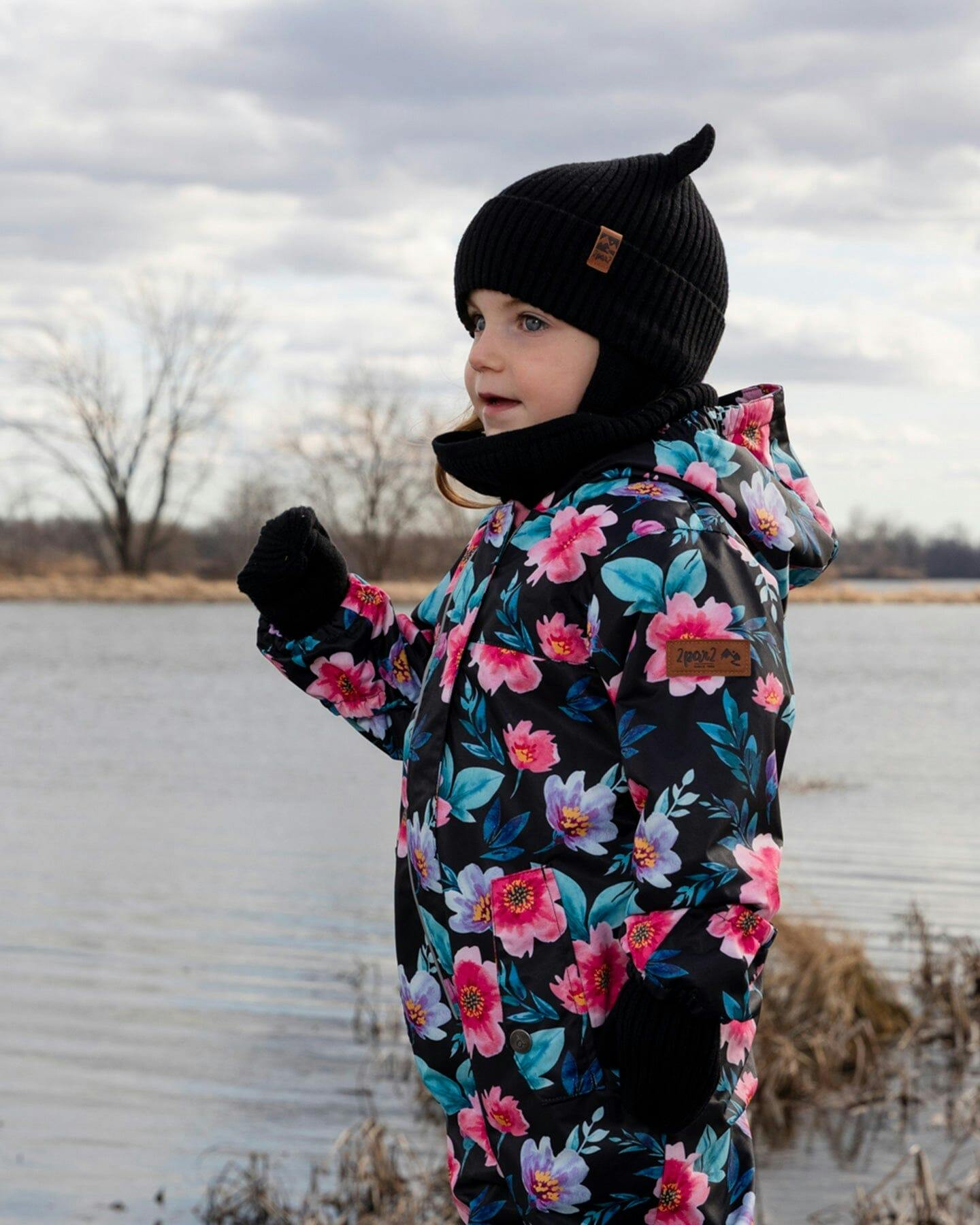 Baby Knit Mittens With Cord Black
