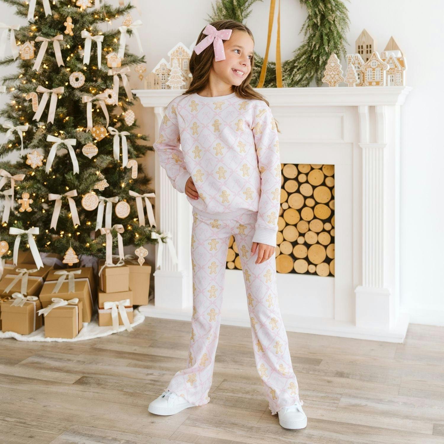 Gingerbread Bow Trellis Christmas Sweatshirt